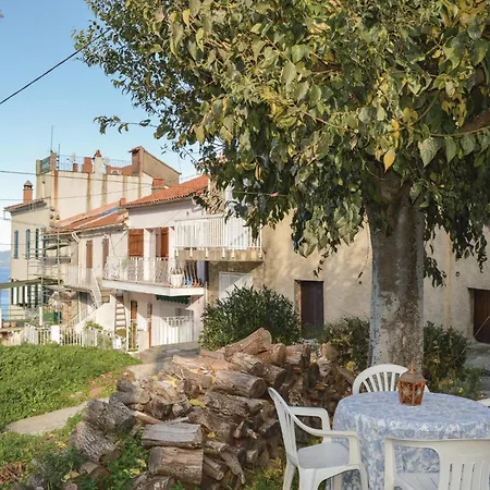 Awesome Apartment In Calcatoggio Calcatoggio (Corsica)
