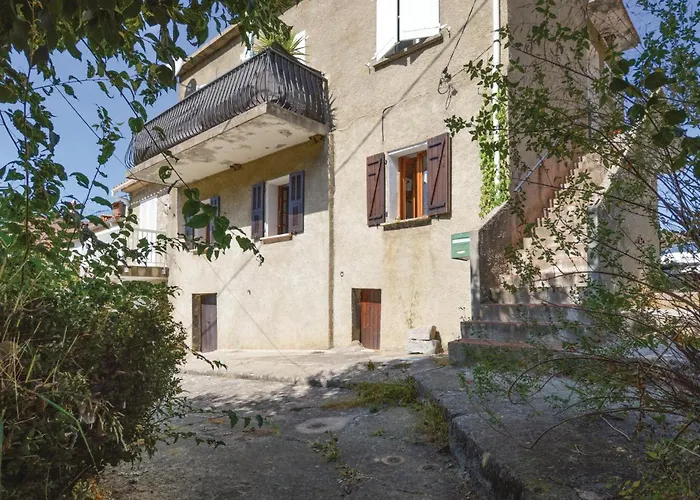 Appartement Stunning In Calcatoggio (Corsica)